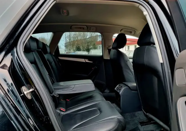 AUDI A4 Avant 1.8 TFSI S line Sportpaket