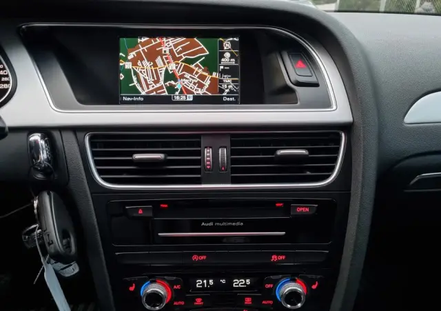 AUDI A4 Avant 1.8 TFSI S line Sportpaket