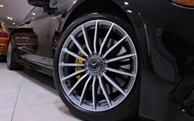 MERCEDES-BENZ AMG GT 63 4Matic Speedshift MCT 9G