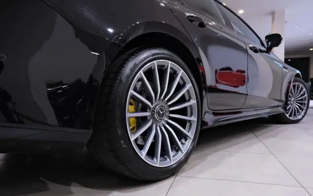 MERCEDES-BENZ AMG GT 63 4Matic Speedshift MCT 9G