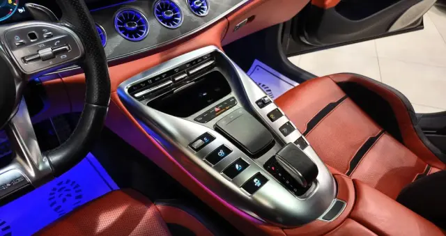 MERCEDES-BENZ AMG GT 63 4Matic Speedshift MCT 9G