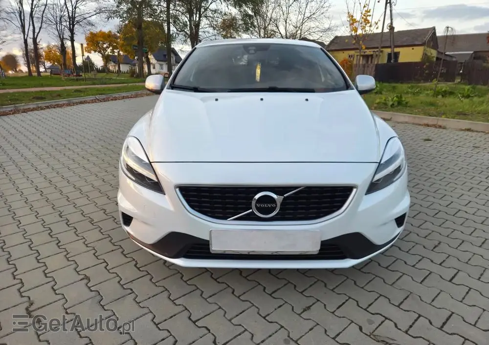 VOLVO V40 T3 Geartronic RDesign
