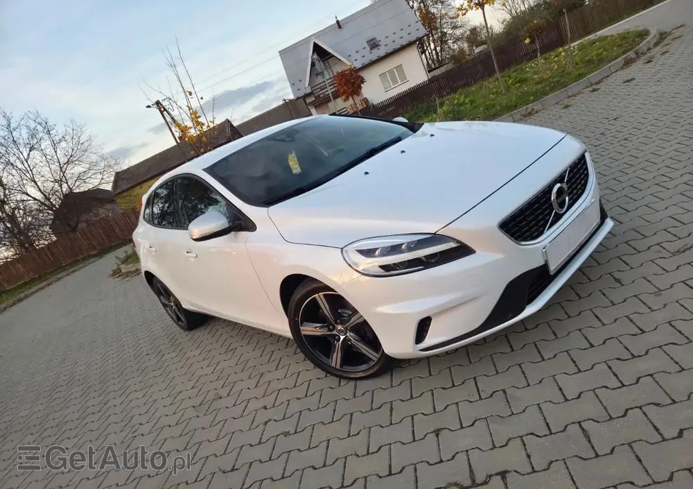 VOLVO V40 T3 Geartronic RDesign