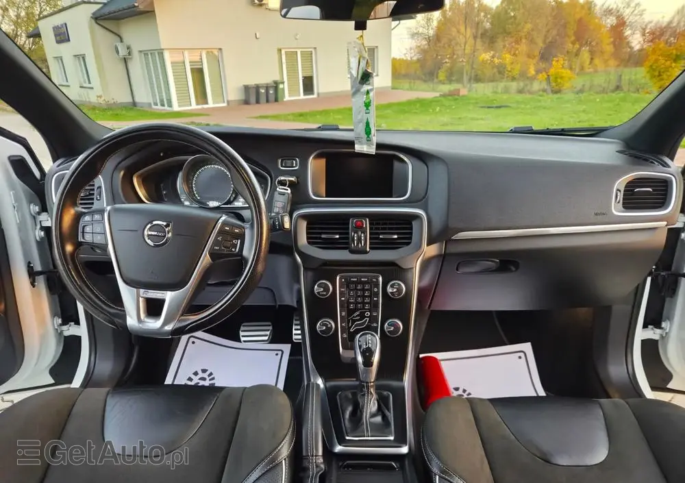 VOLVO V40 T3 Geartronic RDesign