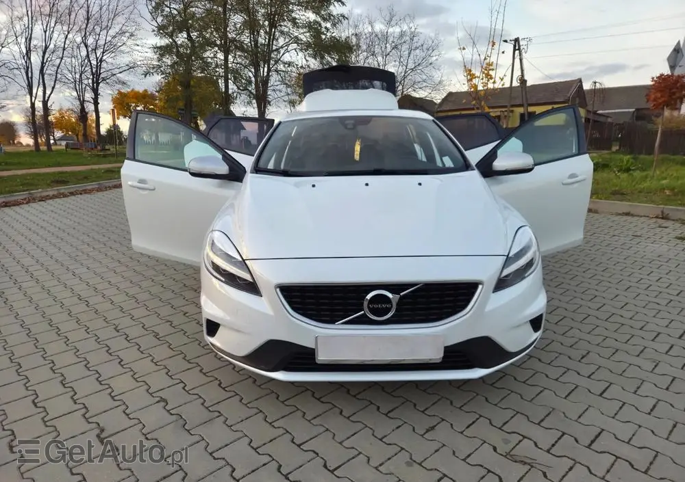 VOLVO V40 T3 Geartronic RDesign