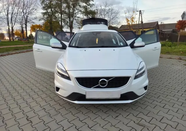 VOLVO V40 T3 Geartronic RDesign