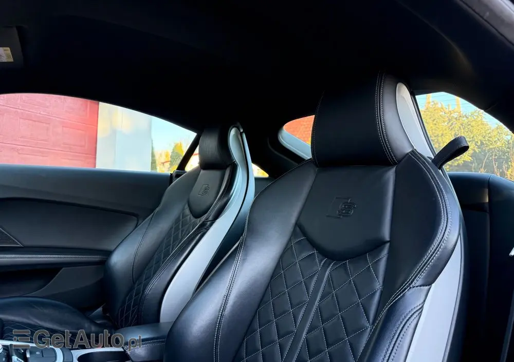 AUDI TT Coupé 
