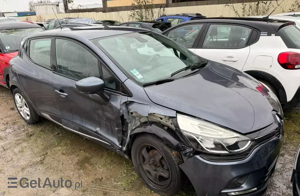 RENAULT Clio 