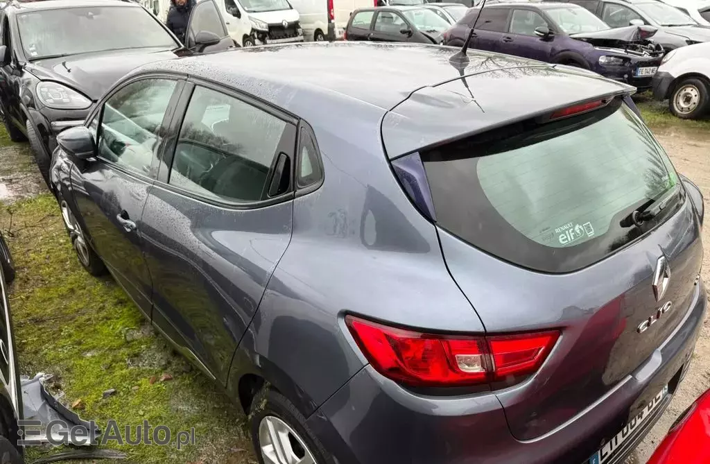 RENAULT Clio 
