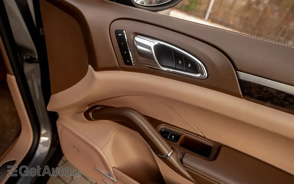 PORSCHE Cayenne S Diesel Tiptronic S