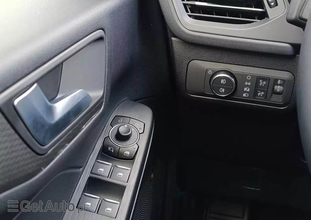 FORD Kuga 1.5 EcoBoost FWD Titanium