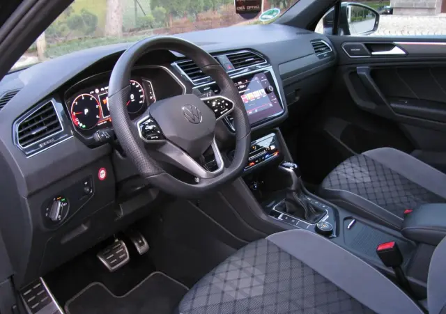 VOLKSWAGEN Tiguan 2.0 TDI SCR 4MotION DSG R-Line