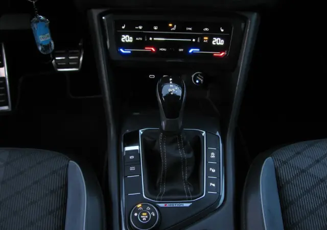 VOLKSWAGEN Tiguan 2.0 TDI SCR 4MotION DSG R-Line