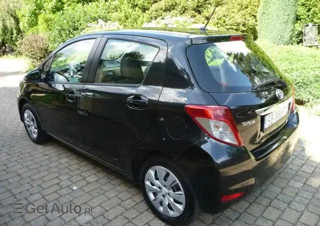 TOYOTA Yaris 1.4 D-4D Premium