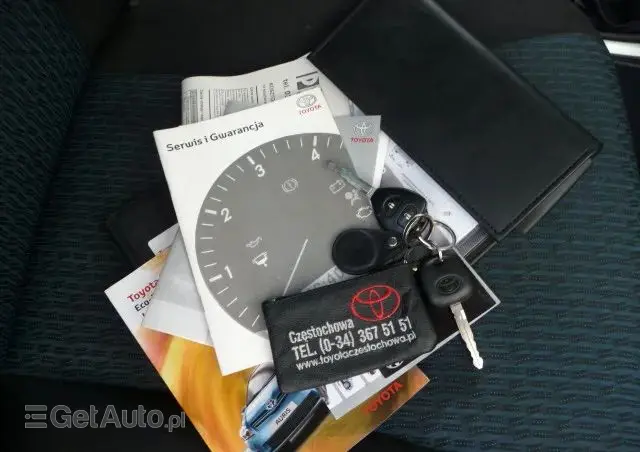 TOYOTA Yaris 1.4 D-4D Premium