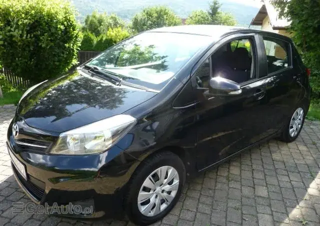 TOYOTA Yaris 1.4 D-4D Premium