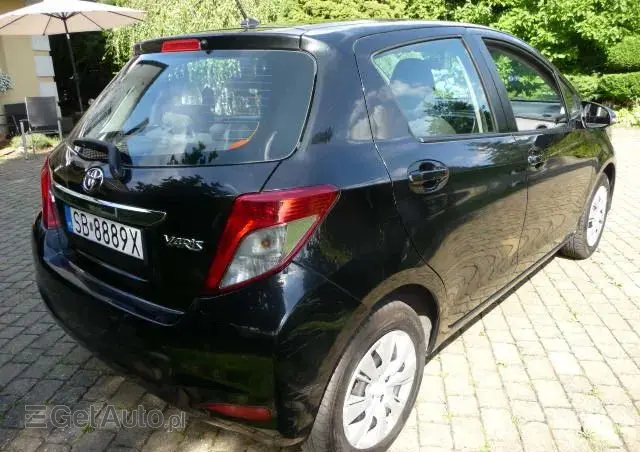TOYOTA Yaris 1.4 D-4D Premium