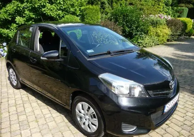 TOYOTA Yaris 1.4 D-4D Premium