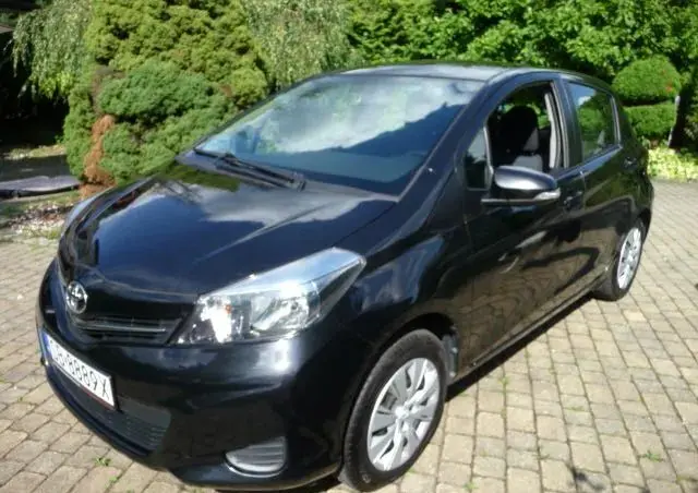 TOYOTA Yaris 1.4 D-4D Premium