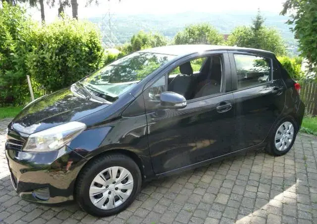 TOYOTA Yaris 1.4 D-4D Premium