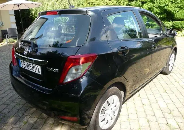 TOYOTA Yaris 1.4 D-4D Premium