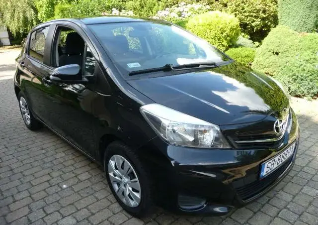 TOYOTA Yaris 1.4 D-4D Premium
