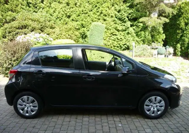 TOYOTA Yaris 1.4 D-4D Premium