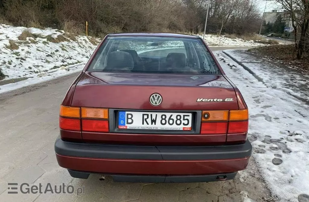 VOLKSWAGEN Vento 