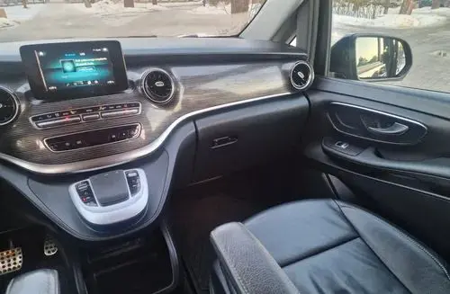 MERCEDES-BENZ Klasa V 