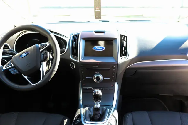 FORD S-Max Titanium