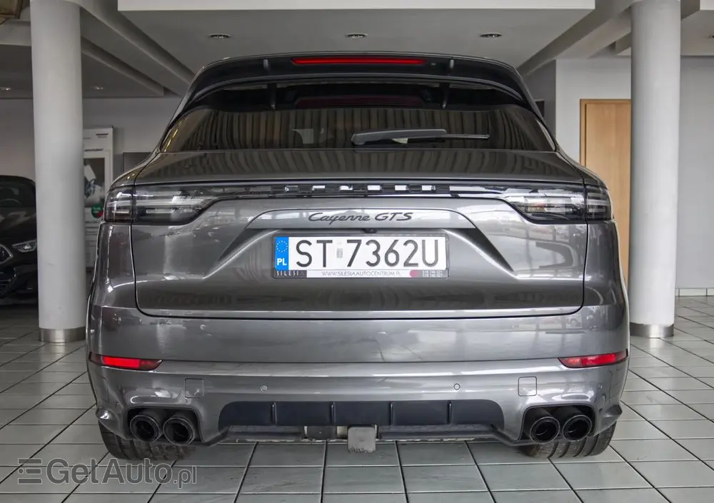 PORSCHE Cayenne GTS