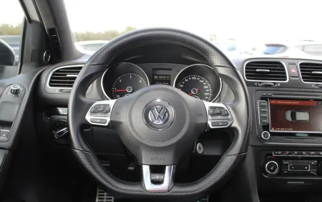 VOLKSWAGEN Golf 2.0 TDI DPF DSG GTD