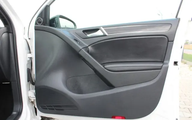 VOLKSWAGEN Golf 2.0 TDI DPF DSG GTD