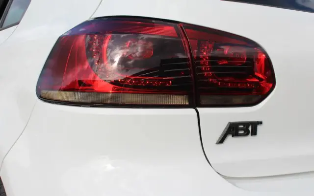 VOLKSWAGEN Golf 2.0 TDI DPF DSG GTD