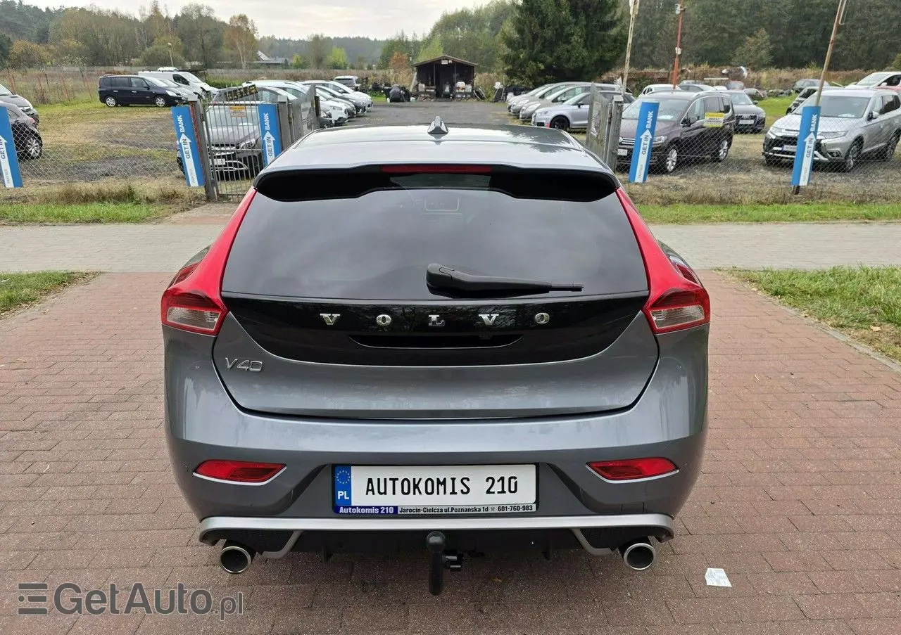 VOLVO V40 D2 RDesign