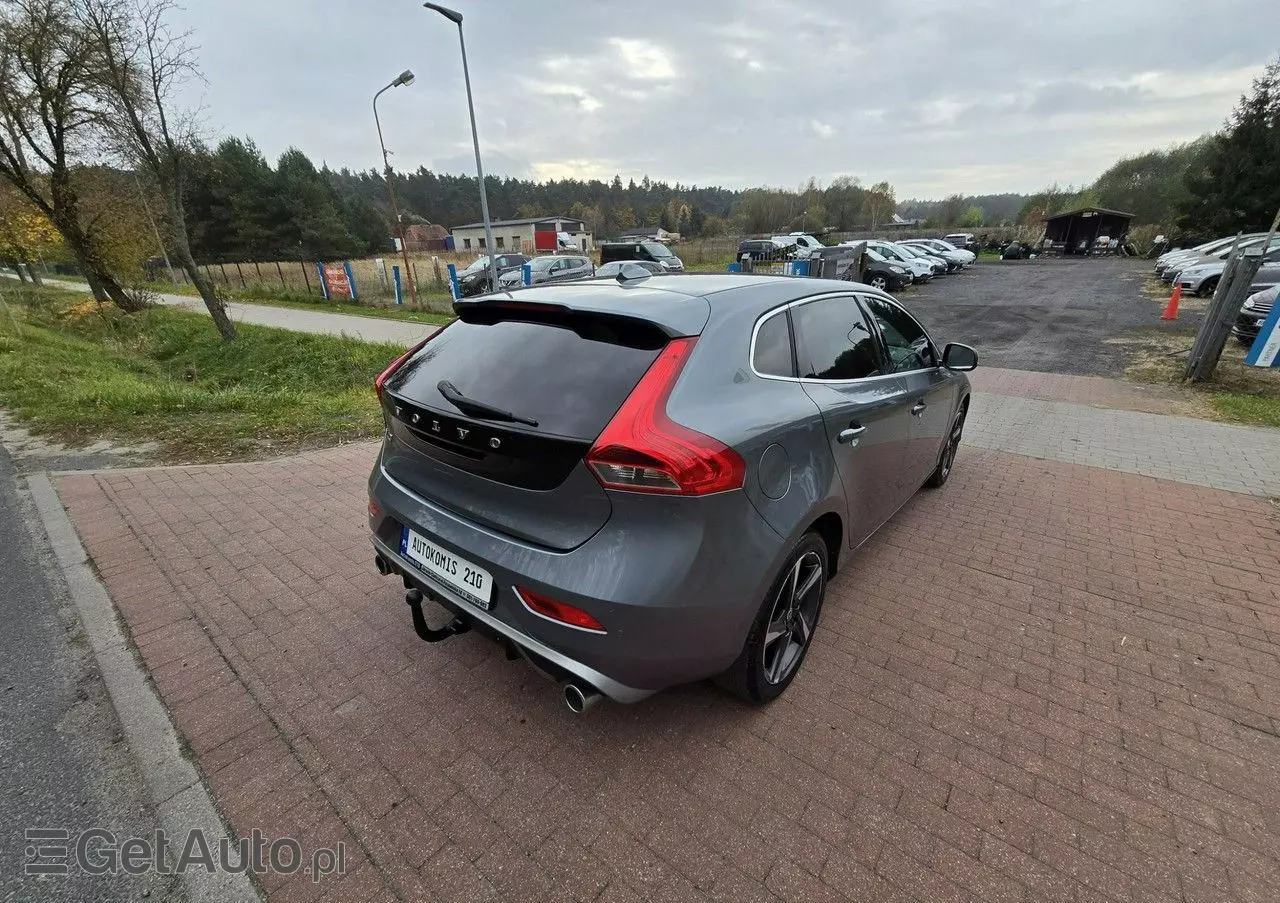 VOLVO V40 D2 RDesign