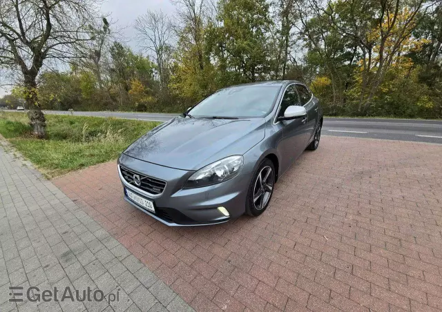 VOLVO V40 D2 RDesign