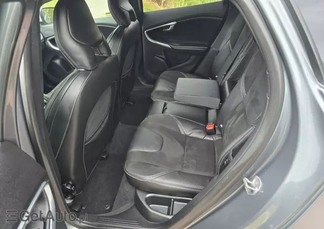 VOLVO V40 D2 RDesign