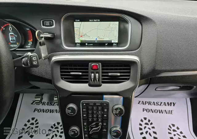 VOLVO V40 D2 RDesign