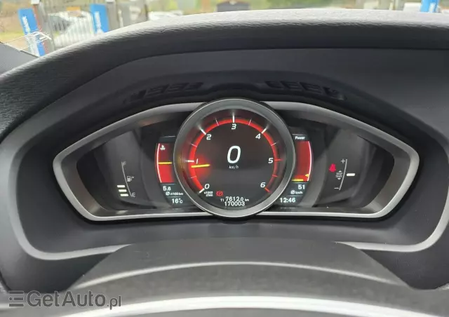 VOLVO V40 D2 RDesign