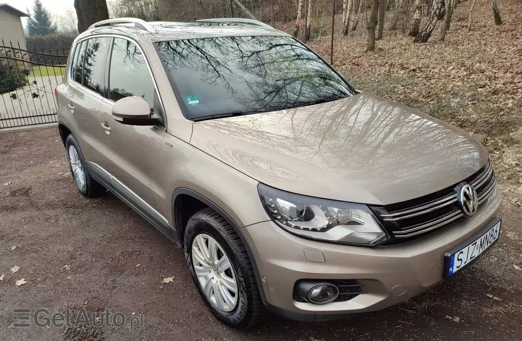 VOLKSWAGEN Tiguan 