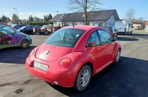 VOLKSWAGEN New Beetle 