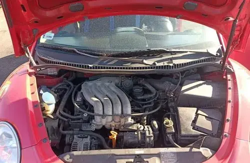 VOLKSWAGEN New Beetle 