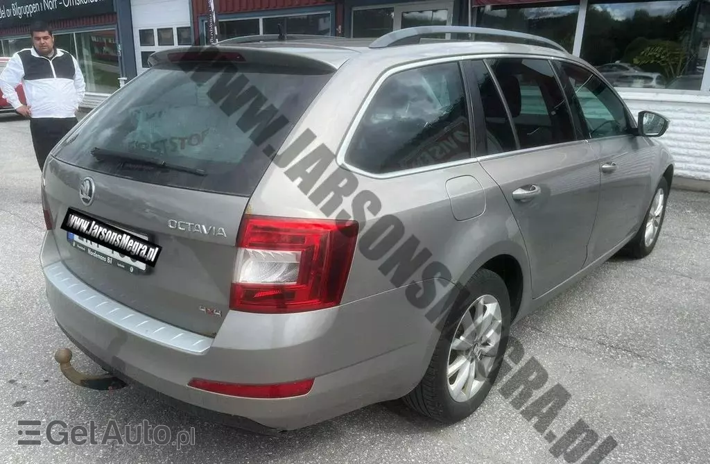 SKODA Octavia 