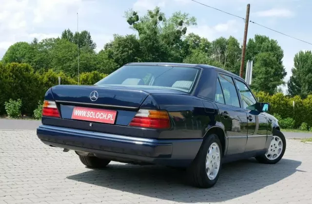 MERCEDES-BENZ W124 