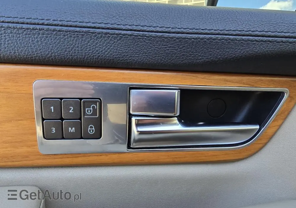 LAND ROVER Range Rover Sport S 3.0SD V6 HSE