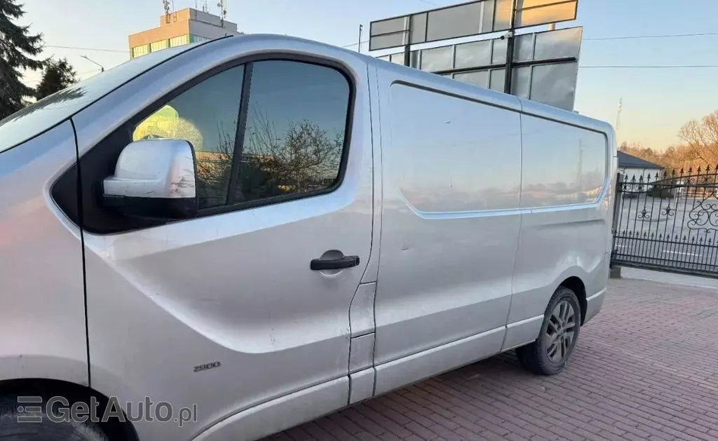 OPEL Vivaro 