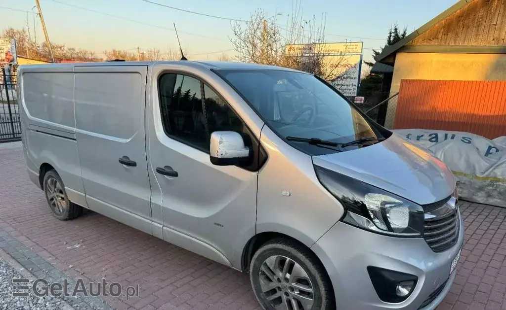 OPEL Vivaro 