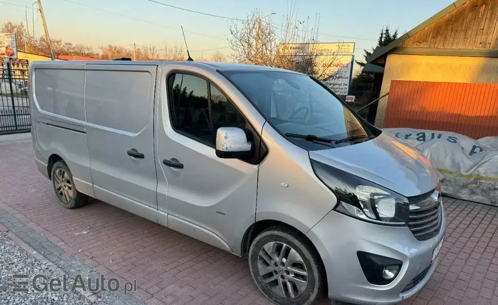 OPEL Vivaro 