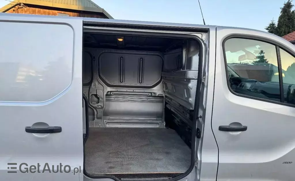 OPEL Vivaro 